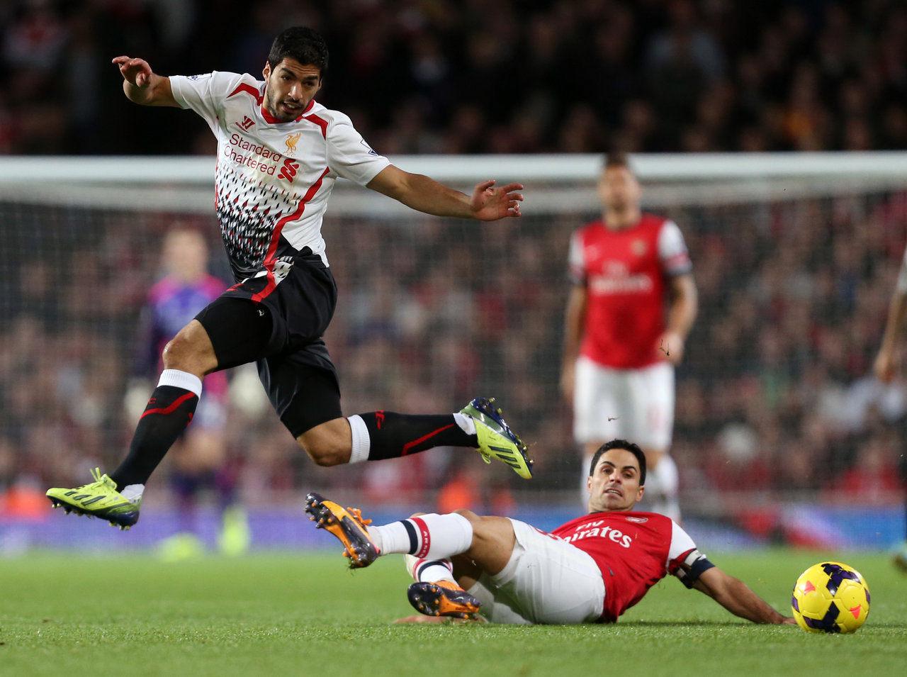 利物浦图赫尔新援红牌离场 引发战术调整关注